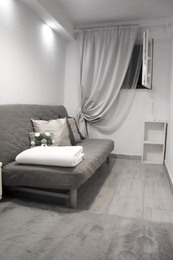 Apartment Nona Šmrika Buitenkant foto