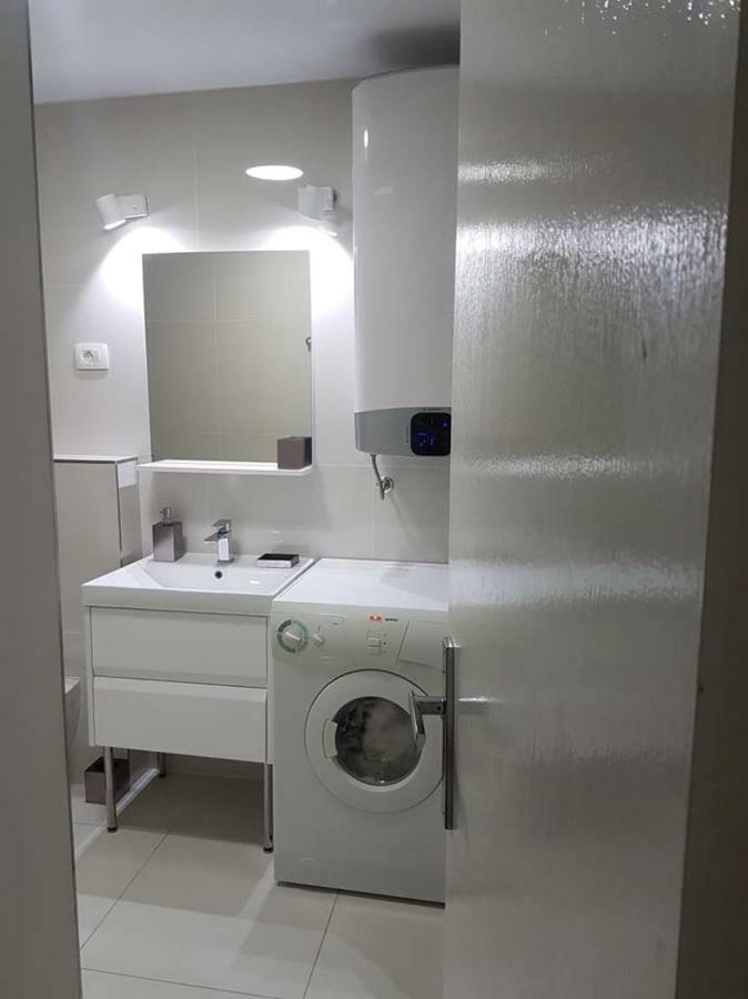 Apartment Nona Šmrika Buitenkant foto